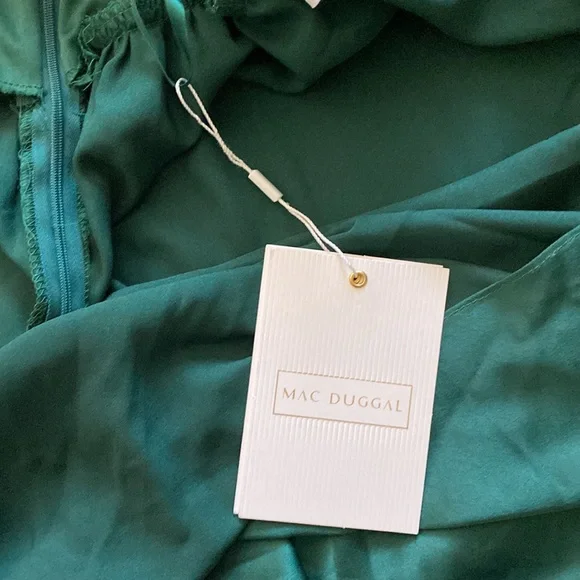 Mac Duggal Faux Wrap Long Sleeve Gown Dress Emerald Green Size 8 - Picture 11 of 11